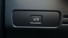 Volvo XC40 2.0 B4P Plus Dark 5dr Auto Petrol Estate